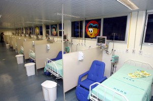 Wagner inaugurou 14 novos leitos hoje no Roberto Santos (crédito: Manu Dias/ Agecom)