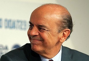Governador de São Paulo, José Serra (PSDB) ainda não tomou decisão se vai concorrer nas eleições de 2010