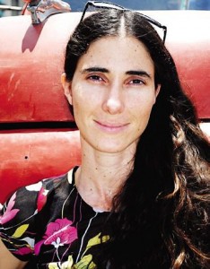 Yoani pretendia fazer uma manifestação contra a violência, mas regime castrista...