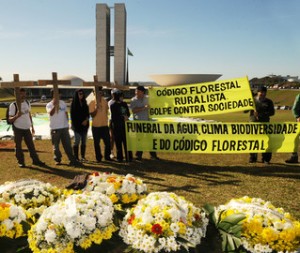 codigo_florestal_protesto_antoniocruz_abr