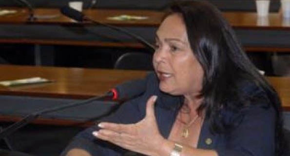 Ex-prefeita é uma das candidatas no município Ex-prefeita é uma das candidatas no município