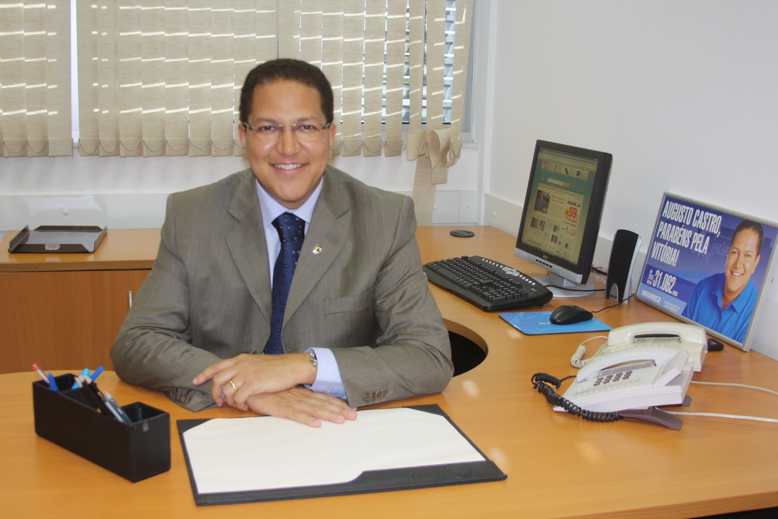 Ex-deputado Augusto Castro foi internado na última quarta-feira em Itabuna depois de sentir dificuldades de respirar