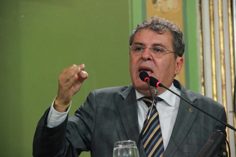 Ex-vereador Arnando Lessa fez questão de informar pessoalmente que passa bem depois do sufoco que viveu com a Covid