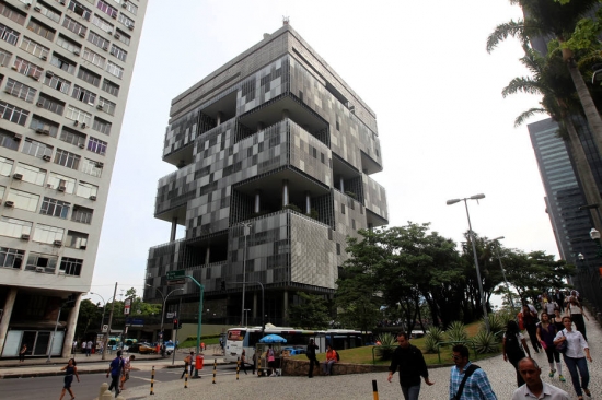 Segundo o Ministério de Minas e Energia, em 2020 o gás de cozinha teve recuo de 20% nas vendas; reajustes acompanham cotação internacional do petróleo