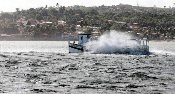 Travessia de lanchas entre Salvador e Mar Grande, na Ilha de Itaparica, foi suspensa na manhã deste sábado (7)