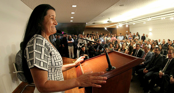 Deputada estadual Jusmari Oliveira Deputada estadual Jusmari Oliveira