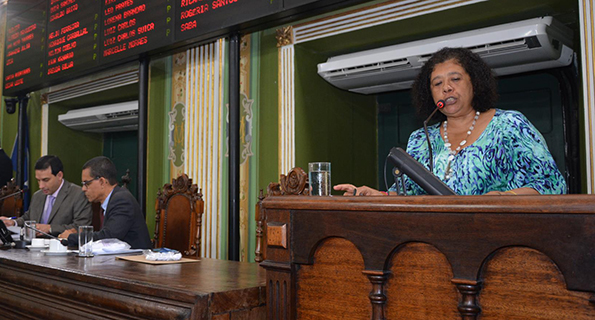 Marta Rodrigues, líder do PT na CMS