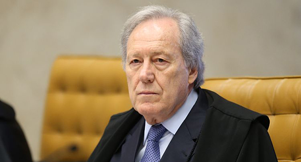 Decisão do ministro do STF foi tomada após Saúde divulgar plano sem data de início