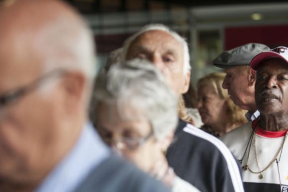 Idosos podem ficar sem o 13º salário