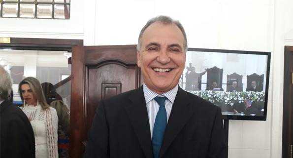 Ida de Nelson Pelegrino para TCM seria antecida, no entanto, de sua passagem pela Sedur para ajudar Paulo Magalhães Ida de Nelson Pelegrino para TCM seria antecida, no entanto, de sua passagem pela Sedur para ajudar Paulo Magalhães