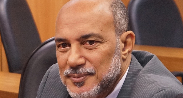 Bira Coroa (PT) acompanha o ato dos trabalhadores no local