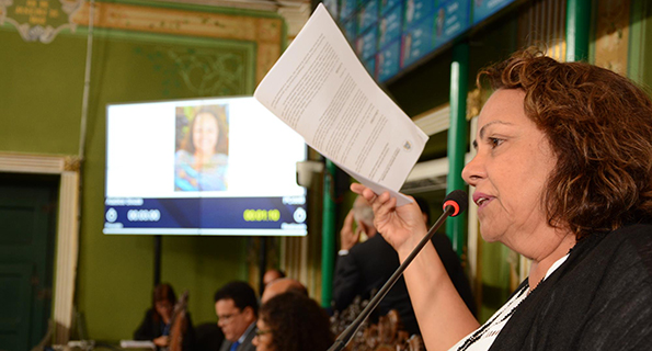 Aladilce entra na lista dos oposicionistas acionados por Neto na Justiça por ataques sofridos nas redes sociais