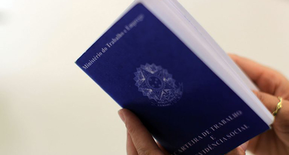 Imagem de MP que autoriza corte de salário de até 100% tem trecho inconstitucional, dizem advogados; entenda Imagem de MP que autoriza corte de salário de até 100% tem trecho inconstitucional, dizem advogados; entenda