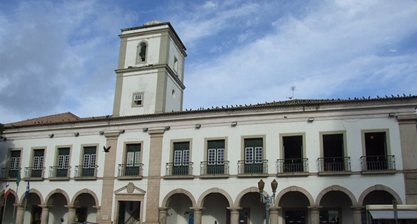 A presença do secretário de Gestão, Tiago Dantas à Câmara ocorrerá somente na quarta-feira 