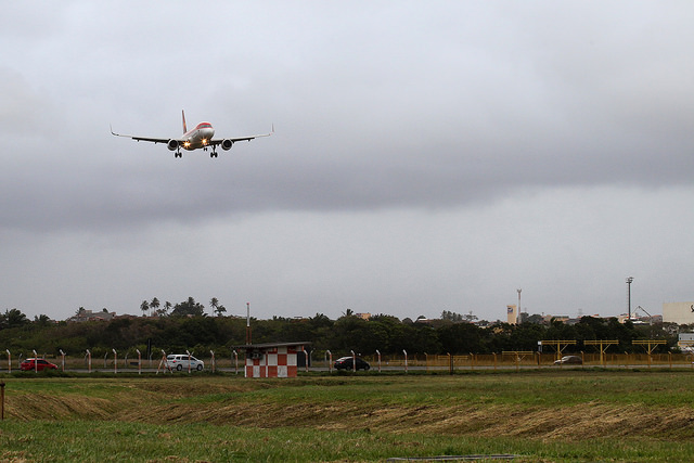 De acordo com a Anac (Agência Nacional de Aviação Civil), apenas cinco companhias aéreas operam voos considerados "low cost" no país --todas são marcas de origem internacional.