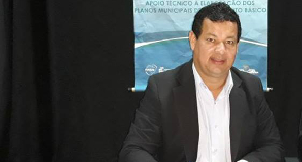 O prefeito de Santa Brígida, Carlos Cleriston Santana Gomes