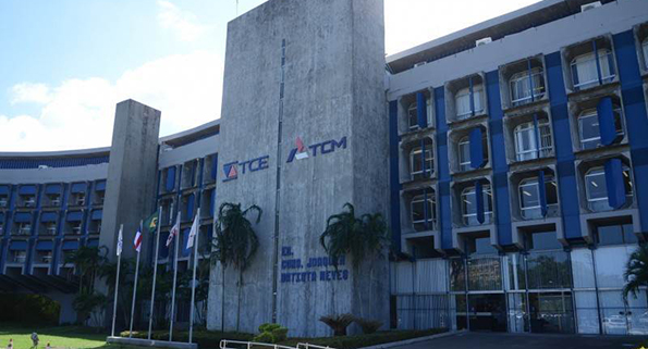 Decisão foi tomada após uma denúncia da Sra. Giszele de Jesus dos Anjos Paixão e do Instituto de Enfermagem da Bahia (IEBA)