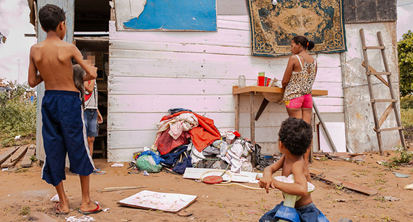 Banco Mundial prevê que a tendência de redução da pobreza mundial, registrada nos últimos cinco anos, vai se reverter em 2020