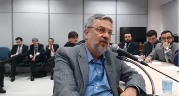 O ex-ministro Antonio Palocci presta depoimento a Sergio Moro; divulgação de sua delação fez do então juiz alvo de críticas por parcialidade 