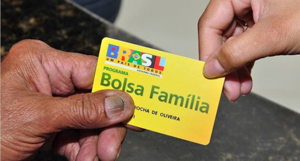 Imagem de Procuradoria federal e do TCU cobram governo por fila no Bolsa Família Imagem de Procuradoria federal e do TCU cobram governo por fila no Bolsa Família