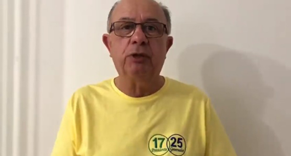 José Ronaldo, na campanha de 2018, veste camisa com os números do PSL, então partido de Jair Bolsonaro, e do DEM José Ronaldo, na campanha de 2018, veste camisa com os números do PSL, então partido de Jair Bolsonaro, e do DEM