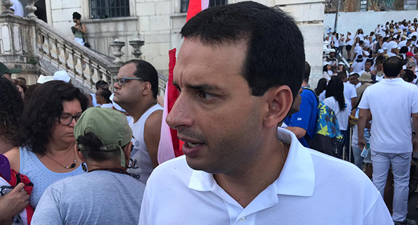 Todo jogo estaria sendo combinado com o consentimento de Neto 