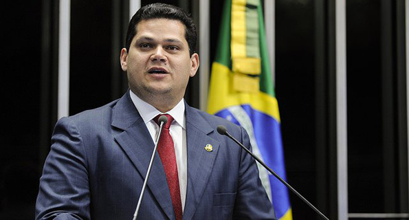Presidente do Senado, Davi Alcolumbre (DEM-AP)