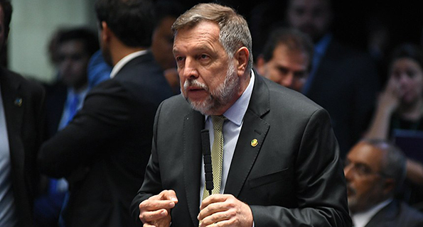 Flávio Arns (Rede-PR) é o relator do Fundeb no Senado