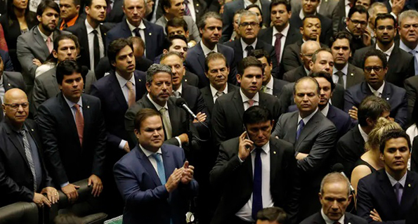 Apoio do Centrão a governo tem resultado em liberação de vultosas emendas, inclusive, para parlamentares baianos do grupo