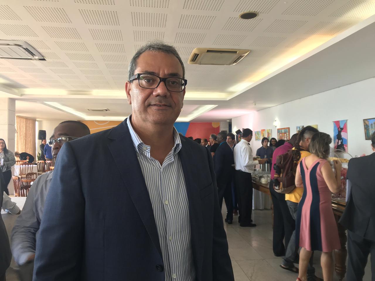 Conforme Muniz , sua liberação da legenda seria o melhor caminho para ambas as partes