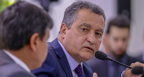 O governador Rui Costa (PT)