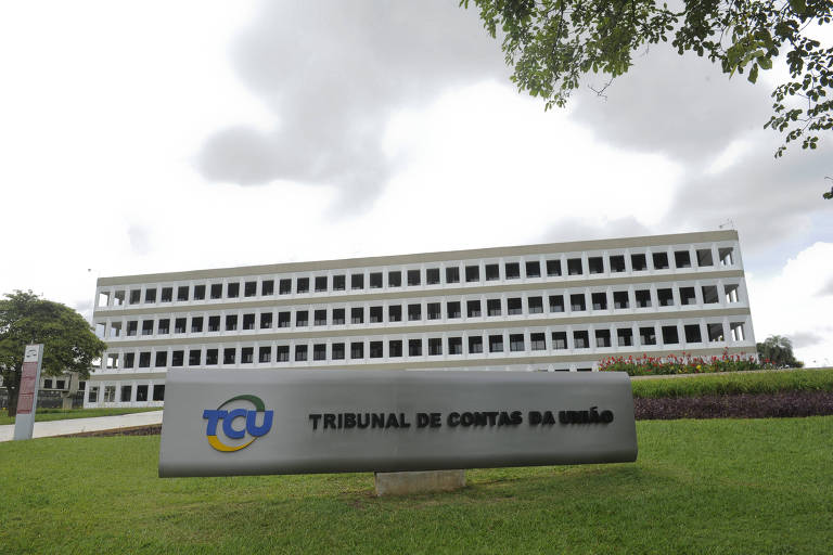 Tribunal de Contas da União (TCU) Tribunal de Contas da União (TCU)